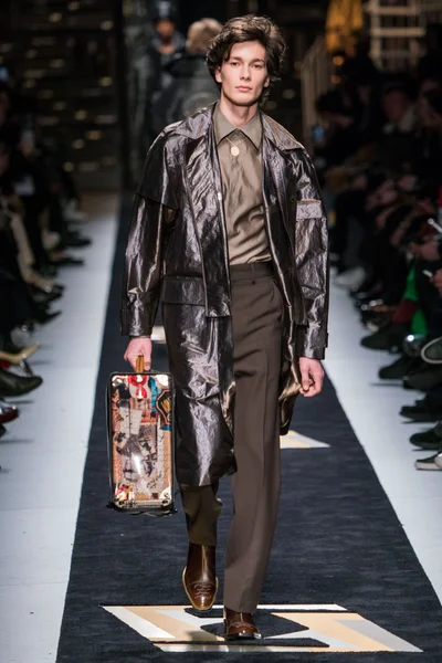 Look 52